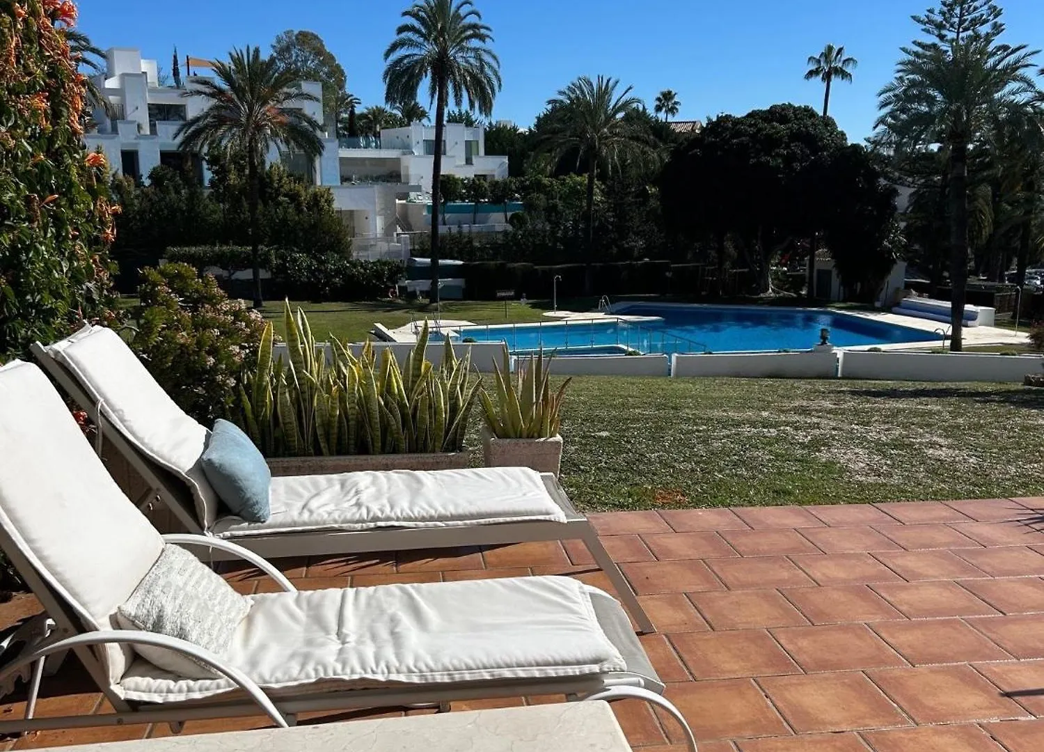 4 Bedroom Townhouse Puerto Banus マルベーリャ 0*,